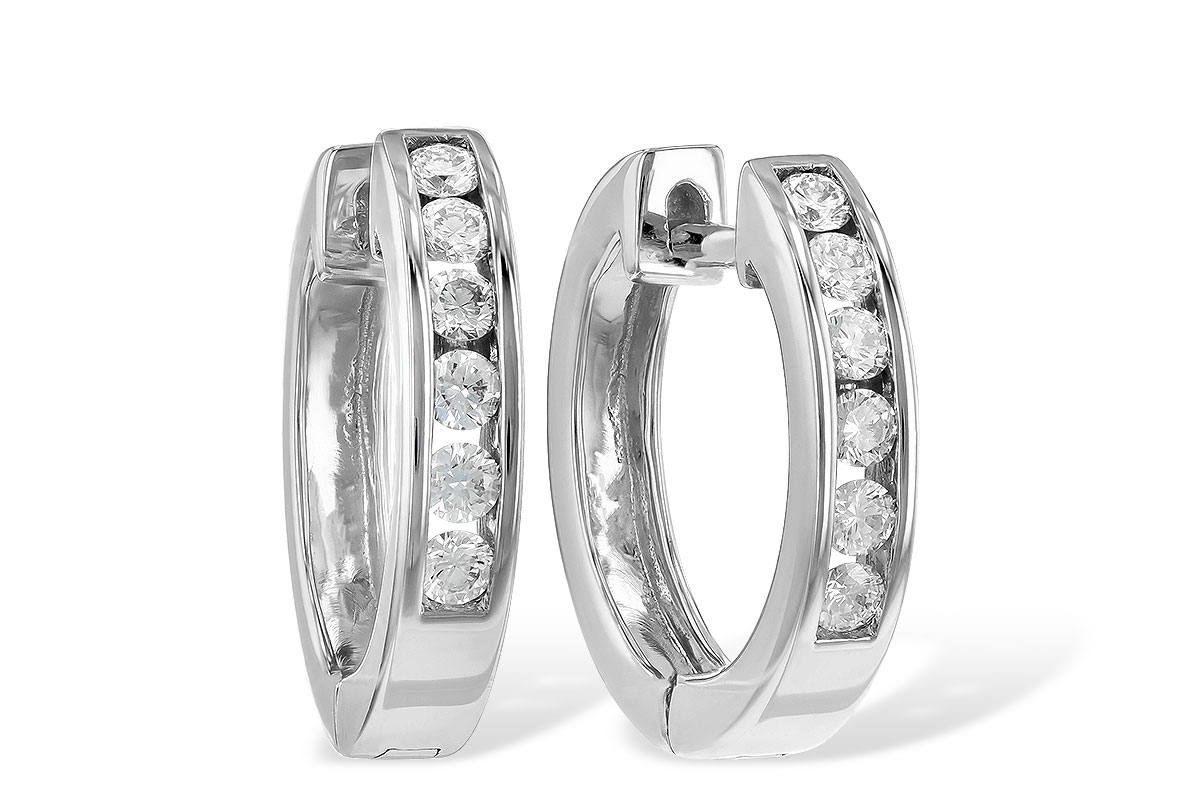 K213-30385: EARRINGS .25 TW