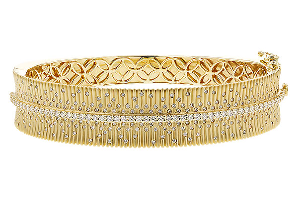 L212-36785: BANGLE BRACELET 1.94 TW (54x63 MM)